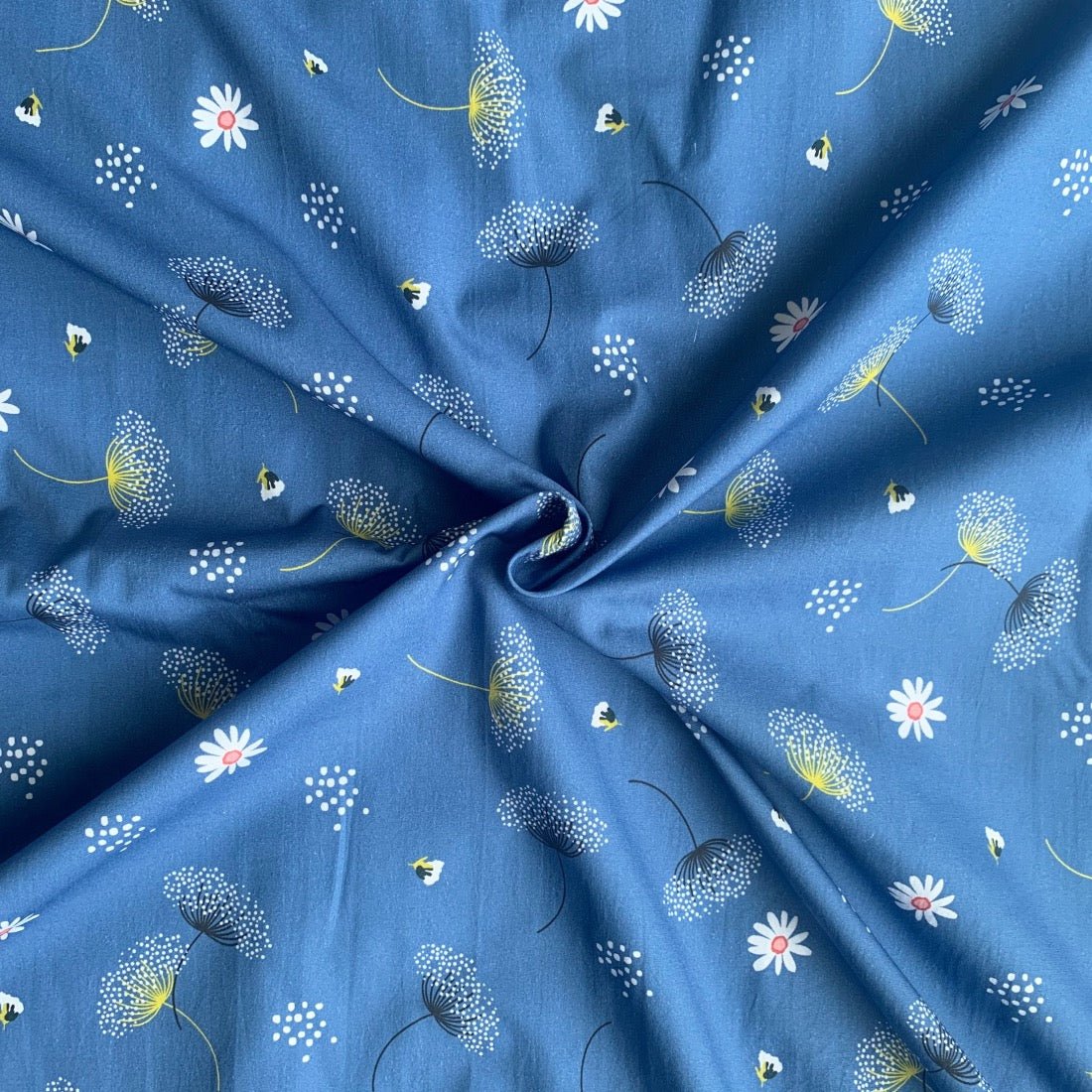 Dandelion cotton fabric for soft floral night suits, calm sleepwear and spring loungewear.